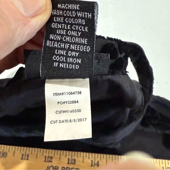 Torrid Velvet Burn Out Tank Black Floral Whimsigoth Romantic Women’s Sz 10 (00) - Picture 11 of 12